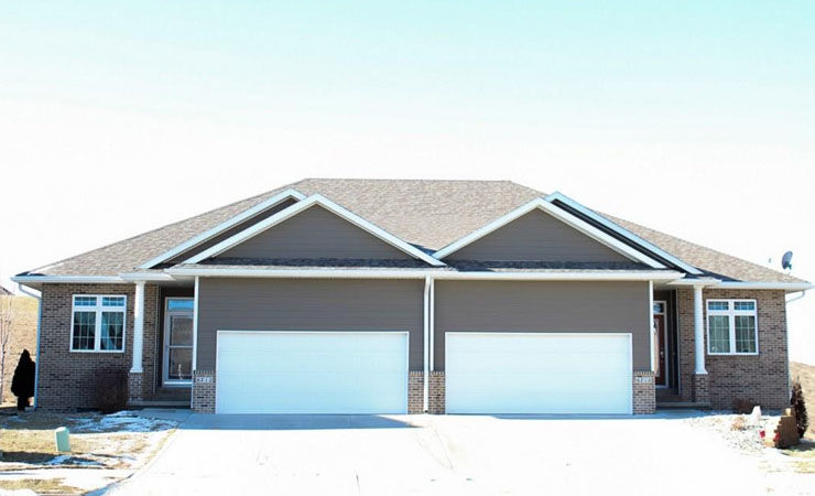 6712 Timberline Dr, Sioux City - $249,950
